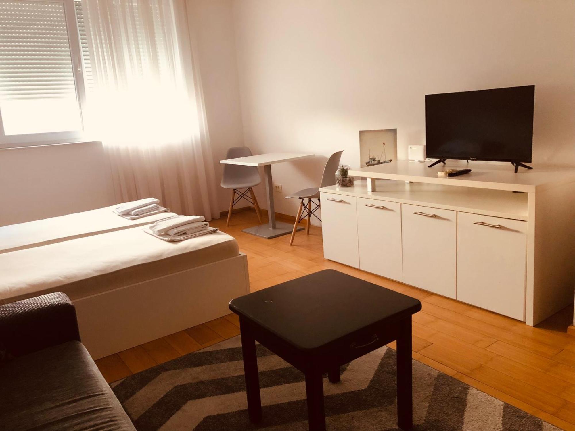 Apartman S&m Apartment *
